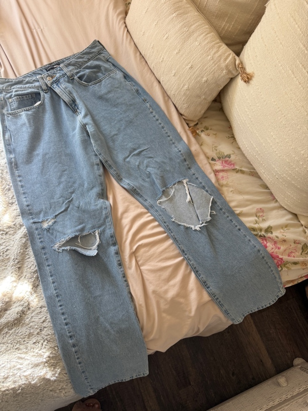 Fashion Nova Light Wash Denim Shorts with Frayed Hem - Picture 2 of 7